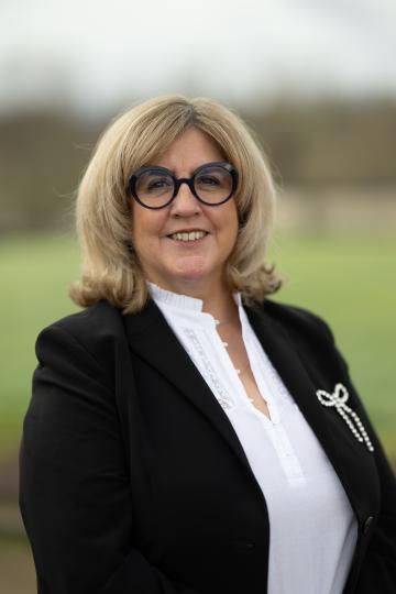 Mme Corinne TISNERAT-1ère adjointe