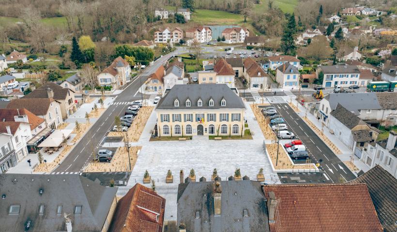 place-mairie-gan-vue-aerienne